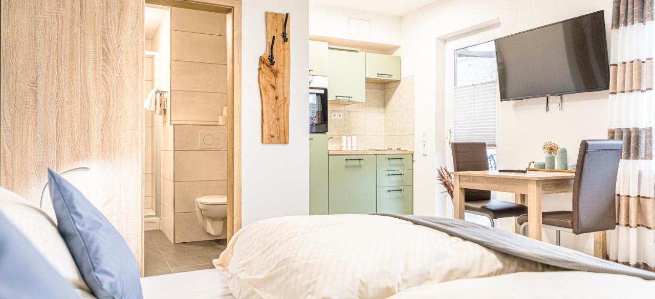 Hotel Weisses Roessl Pfreimd Exteriér fotografie